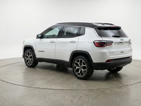 Used 2025 Jeep Compass Limited AWD/4WD image 6