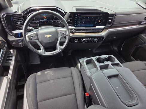 Used 2023 Chevrolet Silverado 1500 LT AWD/4WD image 6