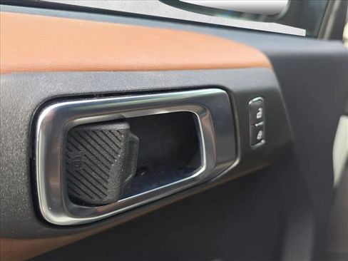 Used 2022 Ford Bronco Outer Banks w/ Sasquatch Package image 8