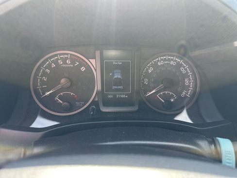 Used 2023 Toyota Tacoma TRD Off-Road w/ Advanced Technology Package image 10