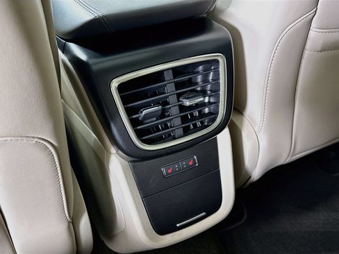 Used 2020 Lincoln Nautilus Reserve w/ Equipment Group 201A FWD image 26