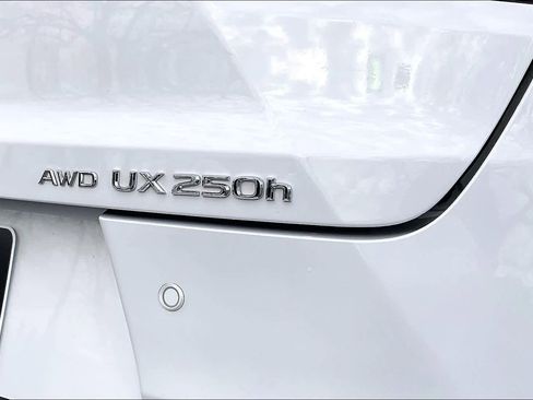 Used 2024 Lexus UX 250h F Sport image 33