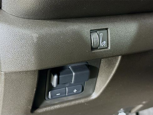 Used 2024 Chevrolet Colorado Trail Boss w/ Advanced Trailering Package image 11