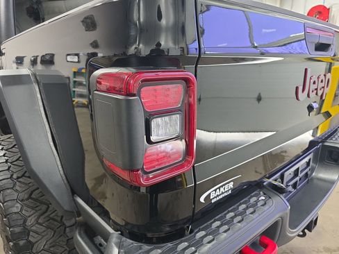 Used 2020 Jeep Gladiator Rubicon w/ LED Lighting Group AWD/4WD image 35