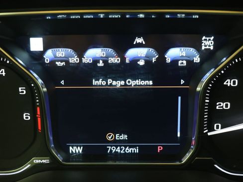 Used 2021 GMC Yukon Denali w/ Denali Premium Package AWD/4WD image 13