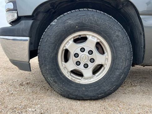 Used 2001 Chevrolet Silverado 1500 LS w/ Firm Ride Suspension Pkg RWD image 22