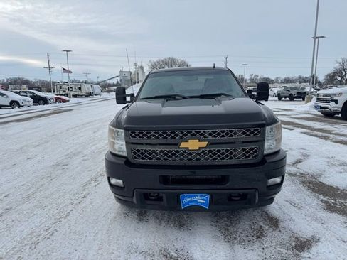 Used 2014 Chevrolet Silverado 2500 LT w/ Z71 Appearance Package image 2