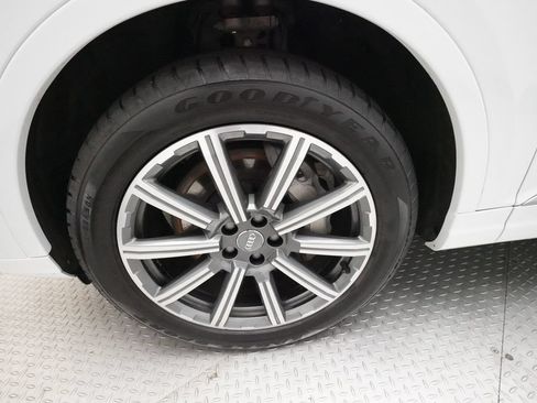 Used 2019 Audi Q7 3.0T Prestige w/ Prestige Package AWD/4WD image 29