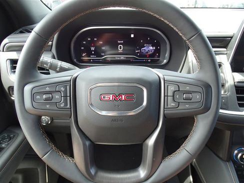 Used 2023 GMC Yukon XL AT4 image 18
