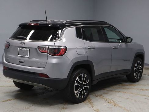 Used 2024 Jeep Compass Limited AWD/4WD image 10