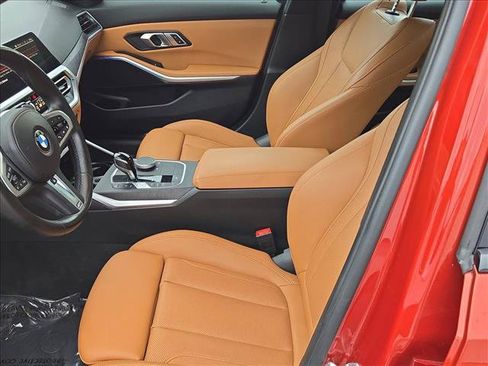 Used 2022 BMW 330i Sedan w/ M Sport Package RWD image 17