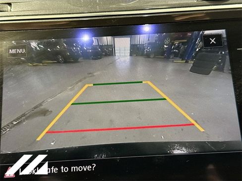 Used 2020 Volkswagen Tiguan SEL w/ Tiguan Two-Row MDO Package image 16