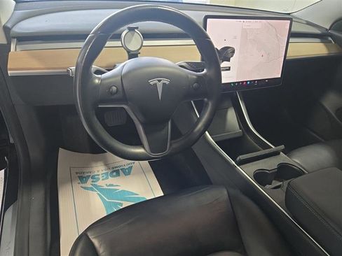 Used 2019 Tesla Model 3 Standard Range Plus image 7