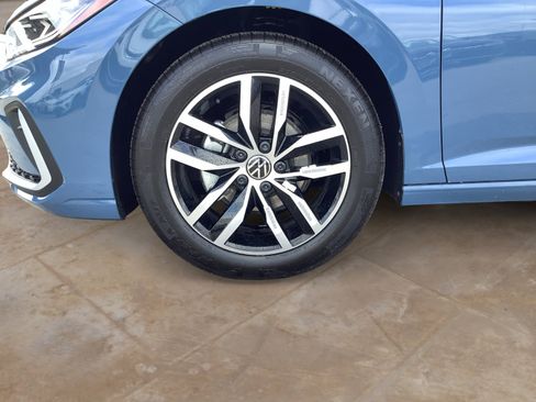 New 2026 Volkswagen Jetta SE FWD image 11