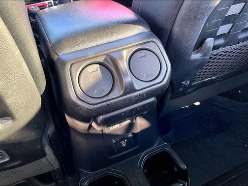 Used 2021 Jeep Wrangler Rubicon AWD/4WD image 10
