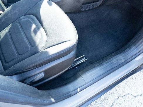 Used 2020 Jeep Renegade Latitude w/ UConnect 8.4 Nav Group image 42