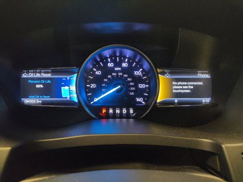 Used 2018 Ford Explorer XLT w/ Equipment Group 202A FWD image 23