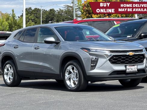 Used 2024 Chevrolet Trax LS w/ LS Convenience Package FWD image 1
