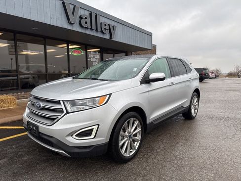 Used 2017 Ford Edge Titanium w/ Equipment Group 301A image 5