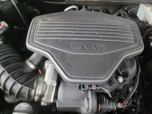 Used 2019 GMC Acadia Denali w/ Technology Package FWD image 30