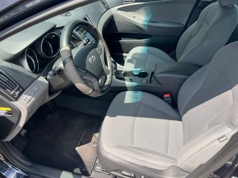 Used 2014 Hyundai Sonata GLS w/ Popular Equipment Group 2 FWD image 2