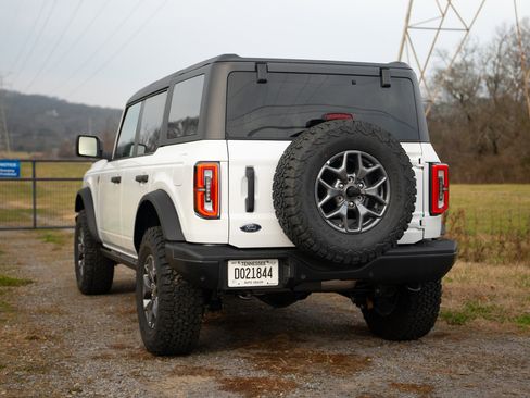 New 2025 Ford Bronco Badlands image 6