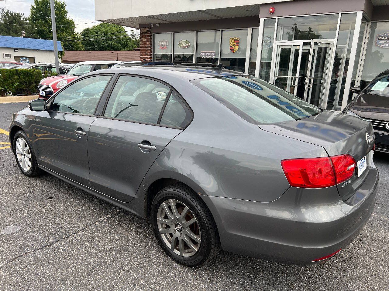Used 2012 Volkswagen Jetta SE FWD image 12