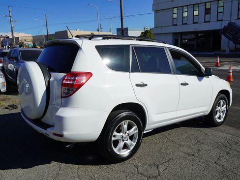 Used 2011 Toyota RAV4 2WD image 22