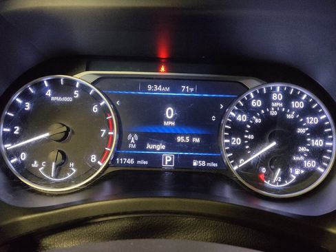 Used 2025 Nissan Sentra SV image 23