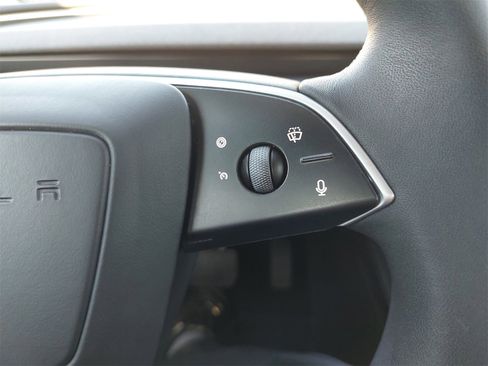 Used 2024 Tesla Model 3 Standard Range image 18