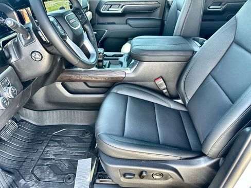 New 2026 GMC Sierra 1500 SLT image 24