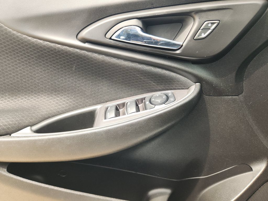 Used 2023 Chevrolet Malibu LT FWD image 24