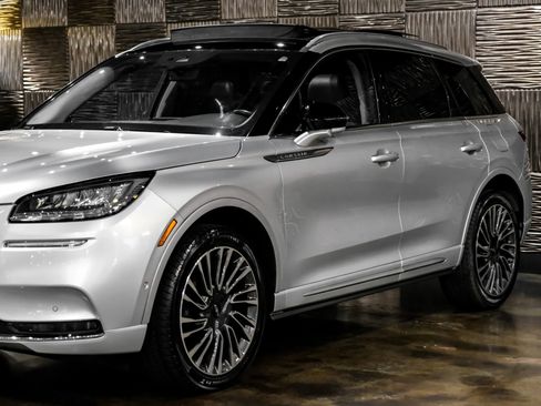 Used 2020 Lincoln Corsair Reserve w/ Equipment Group 201A image 11