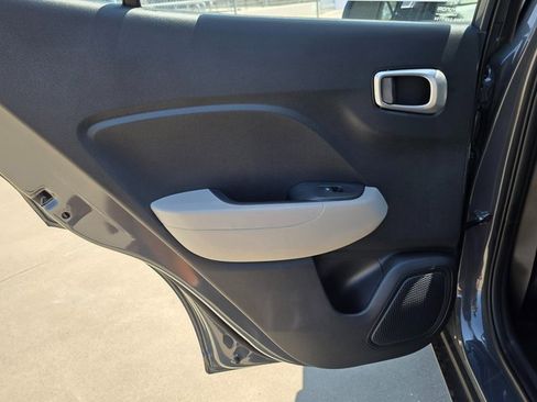 New 2025 Hyundai Venue SEL image 17