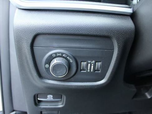 Used 2025 Jeep Grand Cherokee Laredo w/ MOPAR Finishing Package RWD image 15