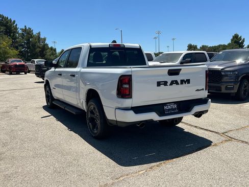 New 2026 RAM 1500 Express AWD/4WD image 3