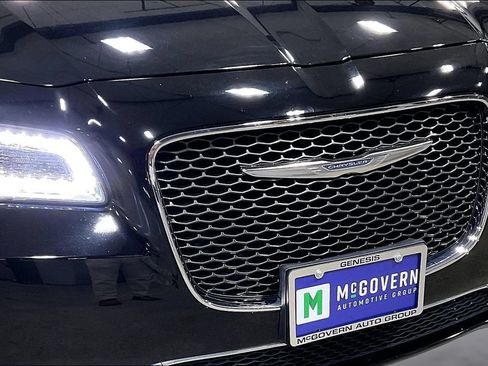 Used 2016 Chrysler 300 C AWD/4WD image 34