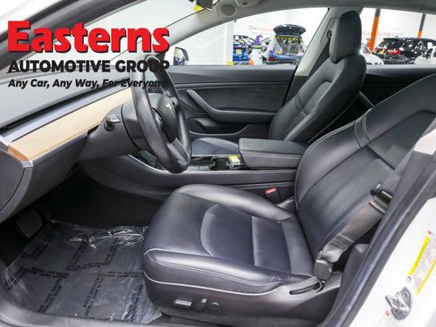 Used 2018 Tesla Model 3 Long Range image 14