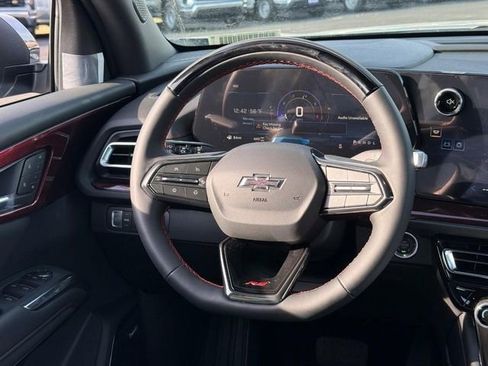 New 2026 Chevrolet Traverse RS w/ LPO, Floor Liner Package image 9