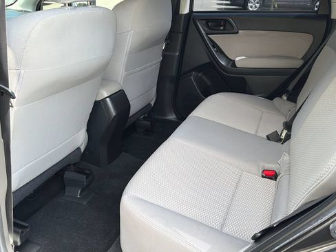 Used 2014 Subaru Forester 2.5i AWD/4WD image 16