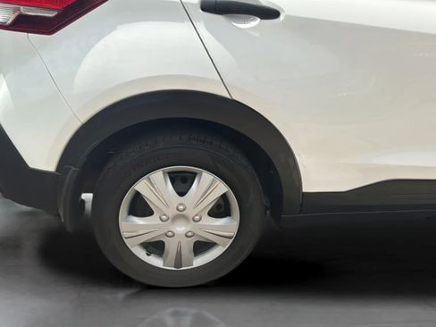 Used 2020 Nissan Kicks S FWD image 46