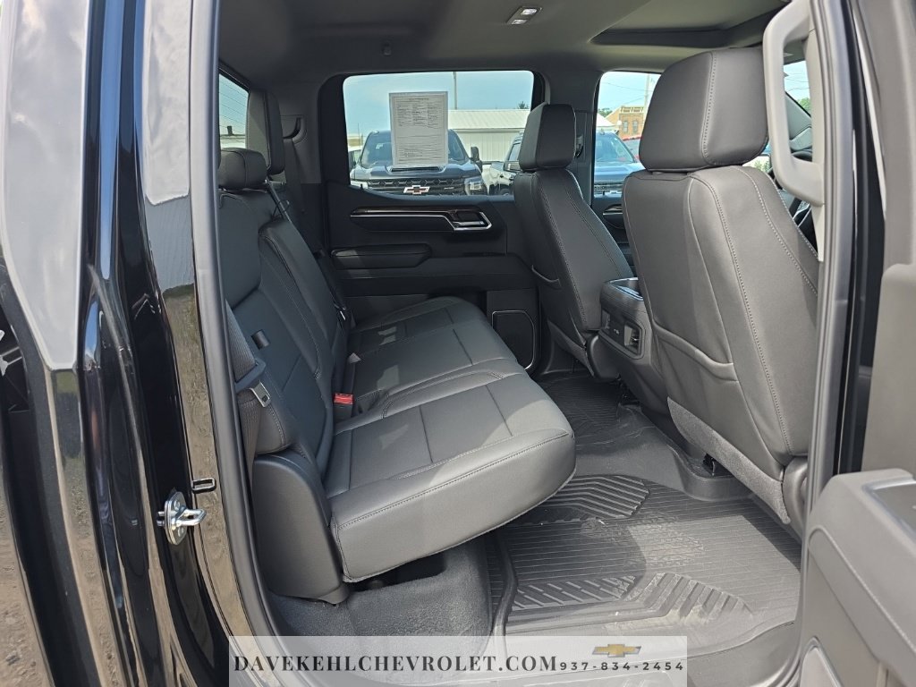 Used 2025 Chevrolet Silverado 1500 LT Trail Boss w/ LT Trail Boss Premium Package AWD/4WD image 38