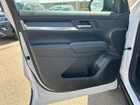 Used 2026 GMC Terrain Elevation AWD/4WD image 16