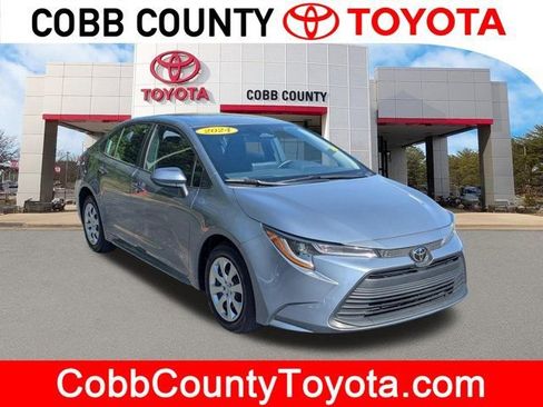 Used 2024 Toyota Corolla LE image 1