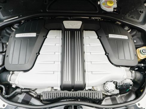 Used 2016 Bentley Continental GT image 48