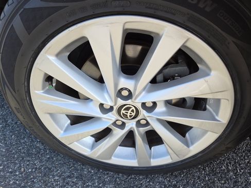 Used 2024 Toyota Camry LE w/ Convenience Package FWD image 9