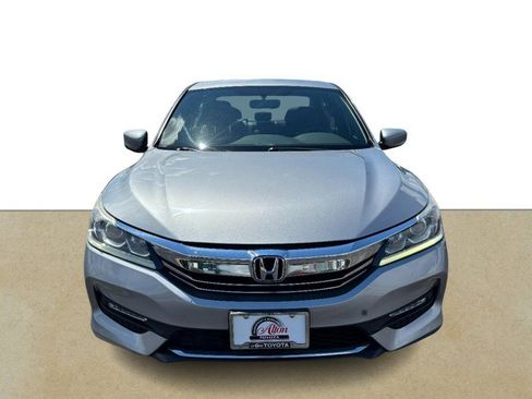 Used 2017 Honda Accord Sport image 9