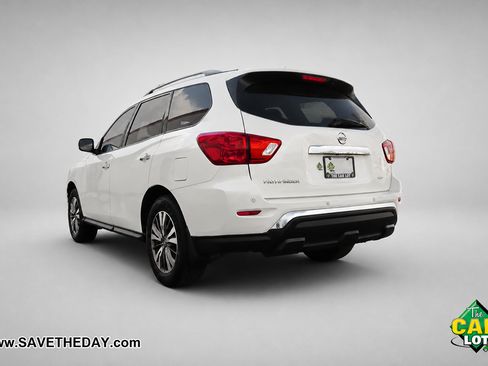 Used 2019 Nissan Pathfinder S AWD/4WD image 6