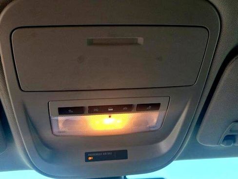 Used 2022 Chevrolet Colorado LT w/ Fleet Safety Package image 27