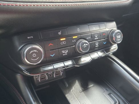 Used 2021 Dodge Durango R/T w/ Blacktop Package image 19